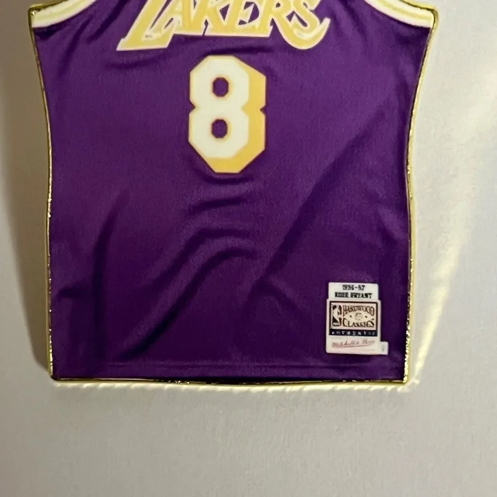 Kobe Bryant Lakers 8 Jersey Hat Pin Pins Purple Bag Basketball Fitted Hats